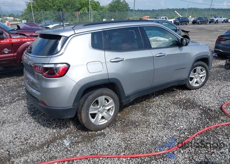 2022 Jeep Compass Latitude Fwd z USA, uszkodzony, nr VIN 3C4NJCBB5NT139909